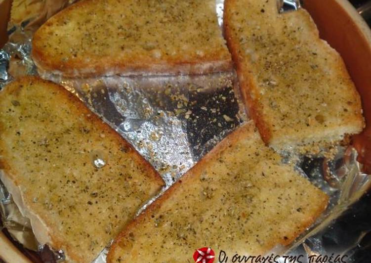 Easiest Way to Prepare Homemade Simple light garlic bread