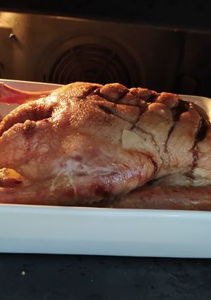 Egészben sült kacsa burgonyával gm, lm recept fotója