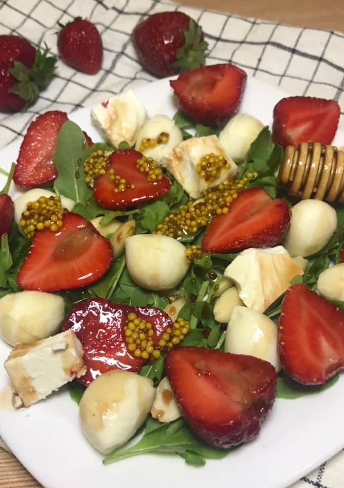 Салат з полуницею і руколою🍓