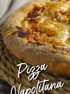 Una foto de Pizza napolitana