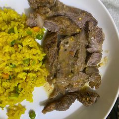 A picture of Stir-Fry Rice with Grilled Beef Chuck.