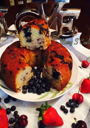 Una foto de Rosca de blueberries😋😋