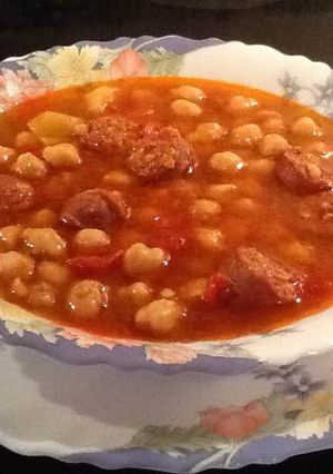 Una foto de Cacerola de garbanzos y chorizo