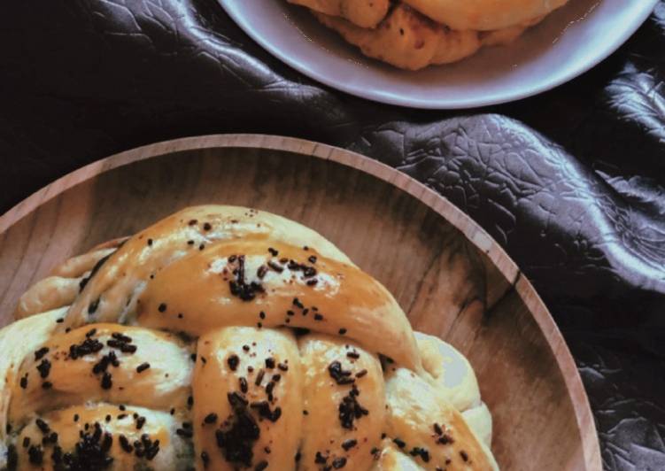 Kreasi Challah / Braided Bread Versi Manis dan Asin