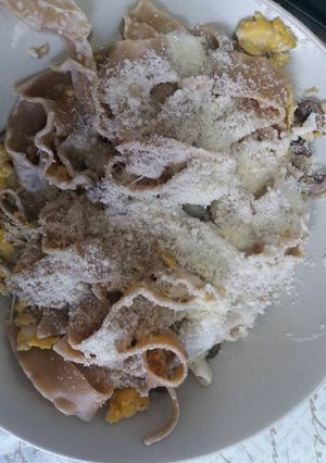Foto principal de Pasta de setas con champiñones y huevo