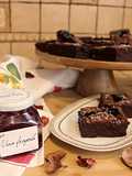 Brownies al cioccolato fondente 🍫 e marmellata di uva fragola 🍇