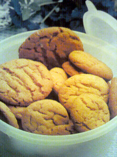 A picture of peanut butter cookies ..