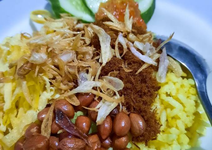 Nasi Kuning Fah Umi Yasmin