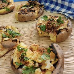 A picture of Smashed Potatoes.