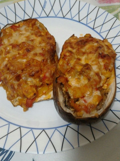 Una foto de Berenjenas rellenas con tofu