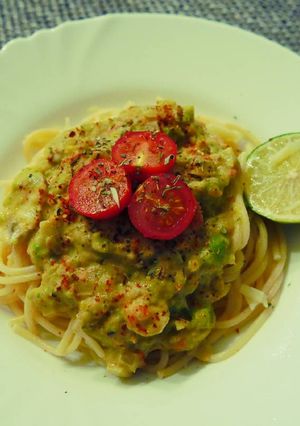 Foto resep Spaghetti Salsa Avocado