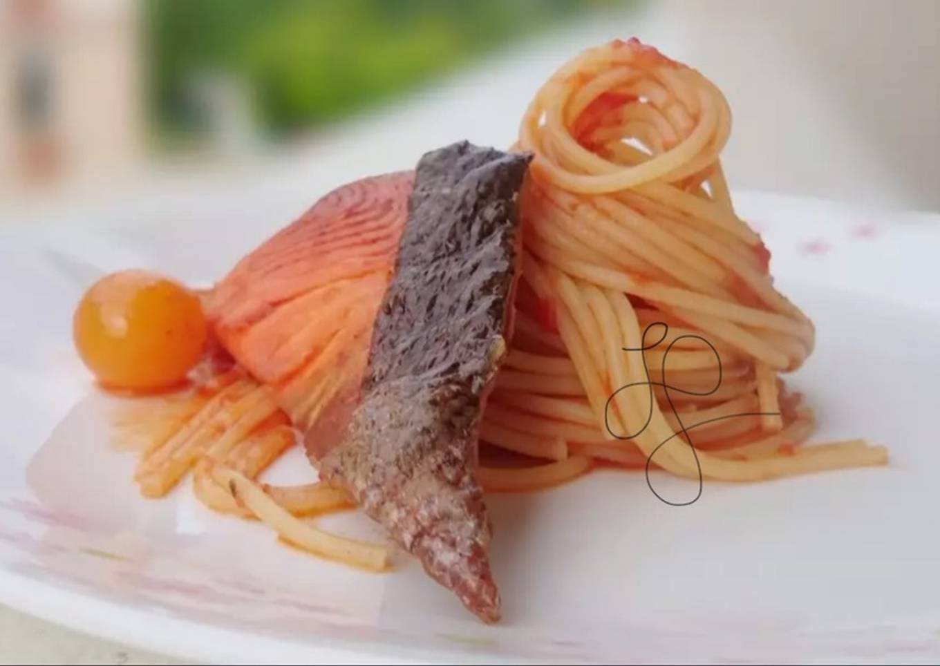 Tomato Spaghetti With Salmon