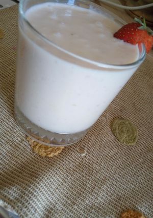 A picture of Reusing left over cake....Cake milkshake.