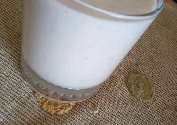 Reusing left over cake&hellip;.Cake milkshake