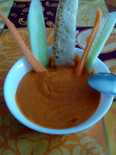 Una foto de Hummus de pimientos del piquillo