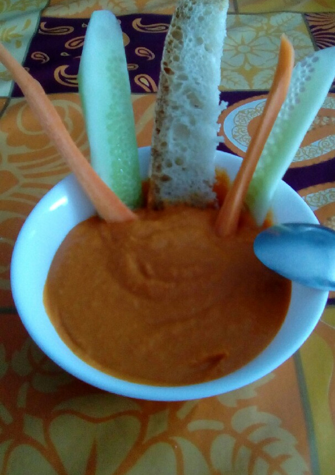 Una foto de Hummus de pimientos del piquillo
