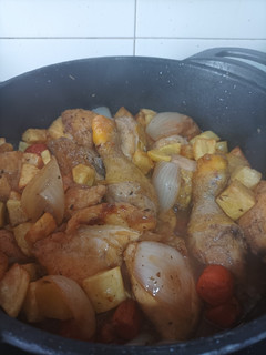 Una foto de Pollo rústido
