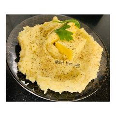 A picture of Mashed Potatoes.