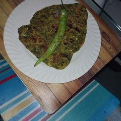 A picture of Bathua Paratha.