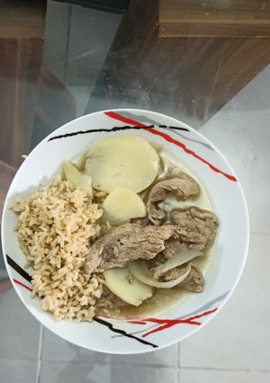 Una foto de Bisteces de puerco con papas estilo Yucateco