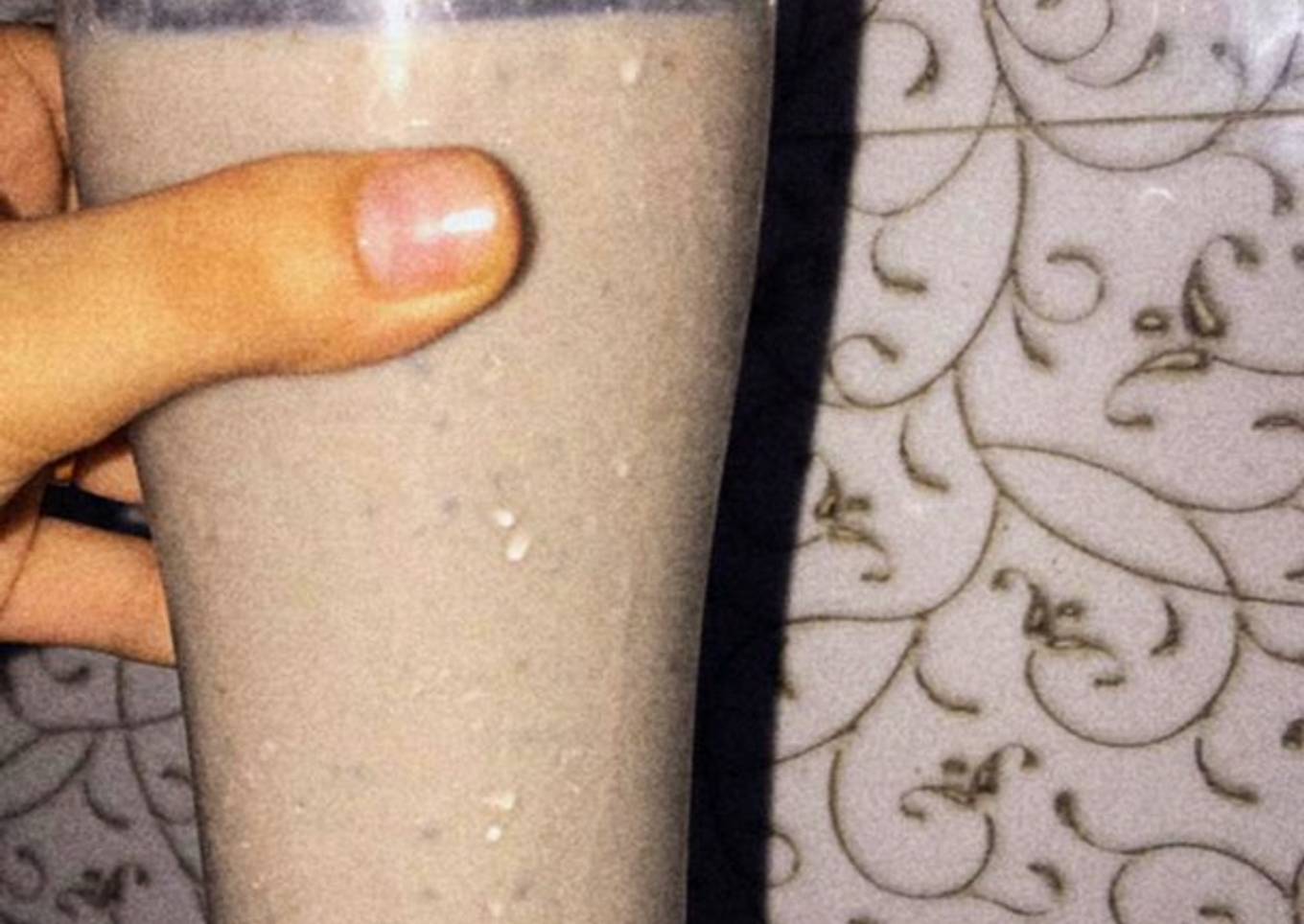 Cinnamon banana shake
