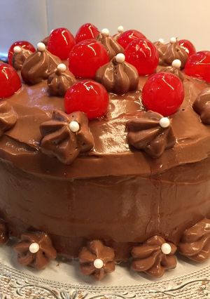 Foto principal de Tarta de harina de arroz y crema pastelera de chocolate, sin gluten, sin lactosa