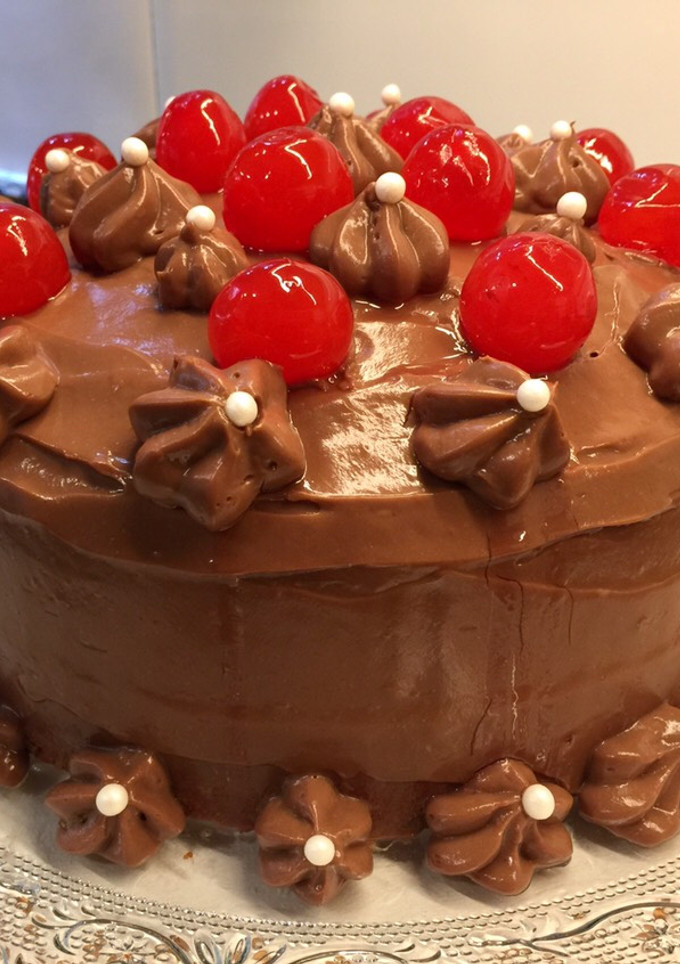 Una foto de Tarta de harina de arroz y crema pastelera de chocolate, sin gluten, sin lactosa
