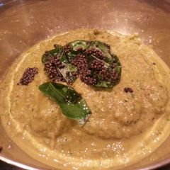 A picture of Coriander-small onion chutney.