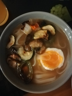 Una foto de Ramen de verduras en casa