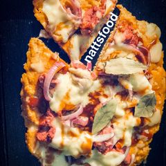 A picture of Chicken crust pizza.