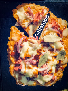A picture of Chicken crust pizza.