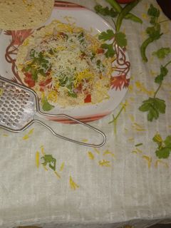 ચીઝી મસાલા પાપડ (Cheesy Masala Papad Recipe In Gujarati) રેસીપી મુખ્ય ફોટો