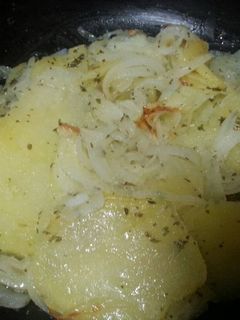Una foto de Patatas panaderas para guarnición