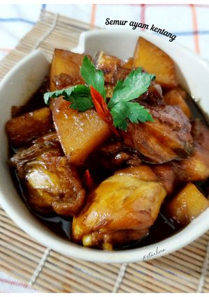 Foto resep Semur ayam kentang