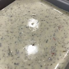 A picture of Spicy garlic potato salad dressing.