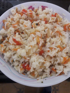 Una foto de Arroz con verduras salteadas