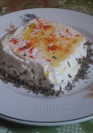 Una foto de Labneh o yogur griego a la Liby®