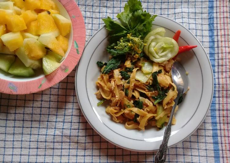 Resep Kwetiau goreng manis oleh Erowati - Cookpad