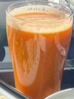 Foto de Sumo de Cenoura, Manga e Laranja