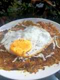Past-Its-Prime Potato Rosti with Egg & Cheese รอสตีมันฝรั่งเก่า