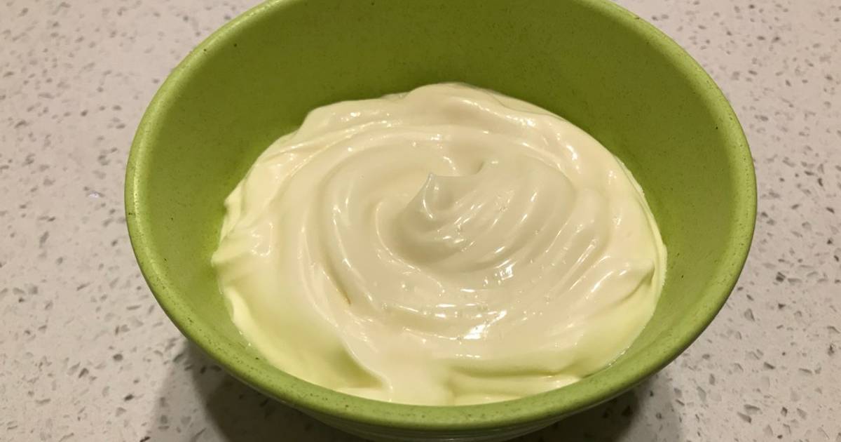 La cantidad exacta de huevos y aceite para hacer la mayonesa casera perfecta