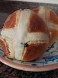 Pancitos con cruz (Hot cross buns)
