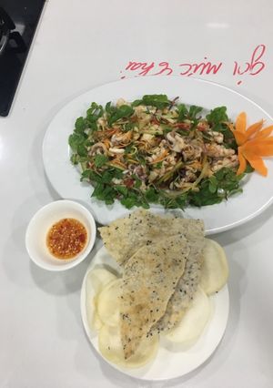 Hình của món Gỏi mực.