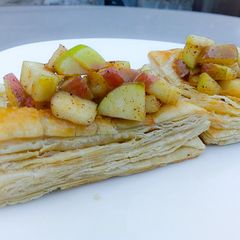 A picture of Puff pastry baskets.