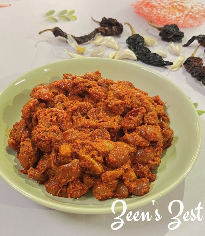 A picture of Andhra Style Karonda Pickle (Vakkai Pickle).