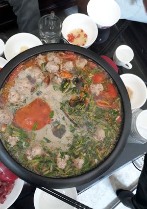 Hình của món Lẩu cua biển.