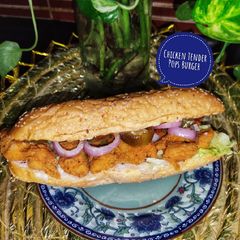 A picture of Chicken Tender Pops Burger 🍔🍔.
