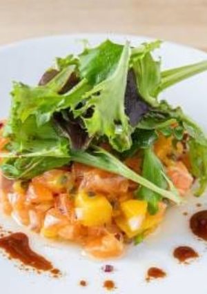 Une photo de Tartare de saumon ou thon exotique