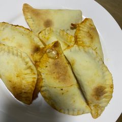 A picture of Tuna Empanadas.