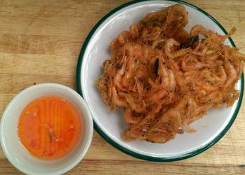 How to Make Tasty Crispy Baby Shrimps with Kaffir Lime Leaf